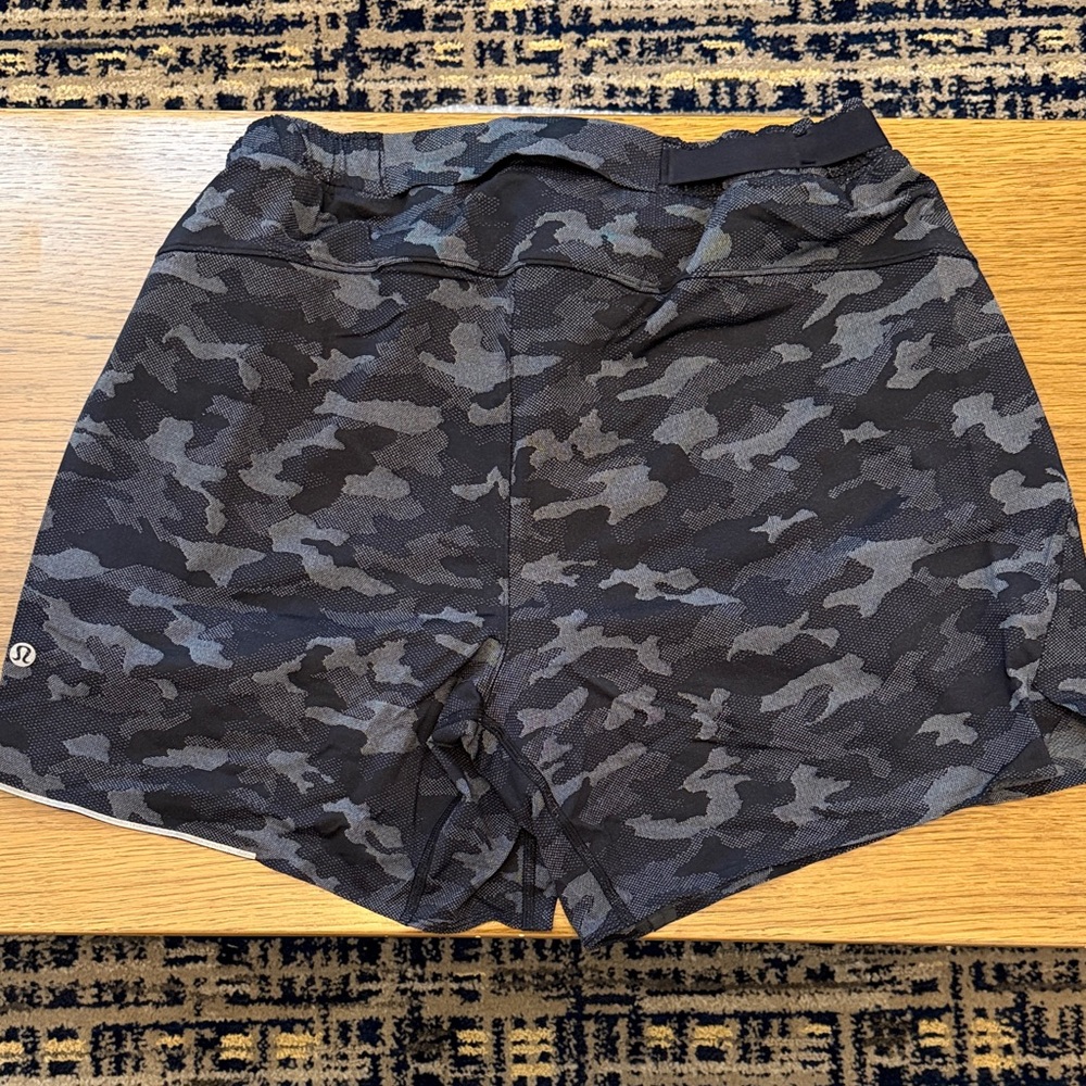 Camouflage Lulu Shorts - Picture 2 of 2